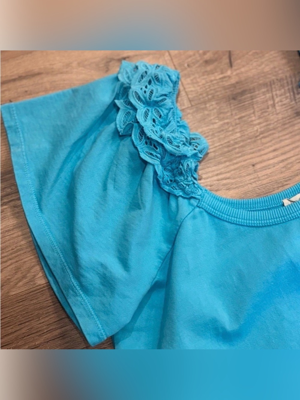 Pilcro Blue Off-the-Shoulder Ruffled Eyelet Lace Top – NWT – Size Medium - Picture 3 of 6